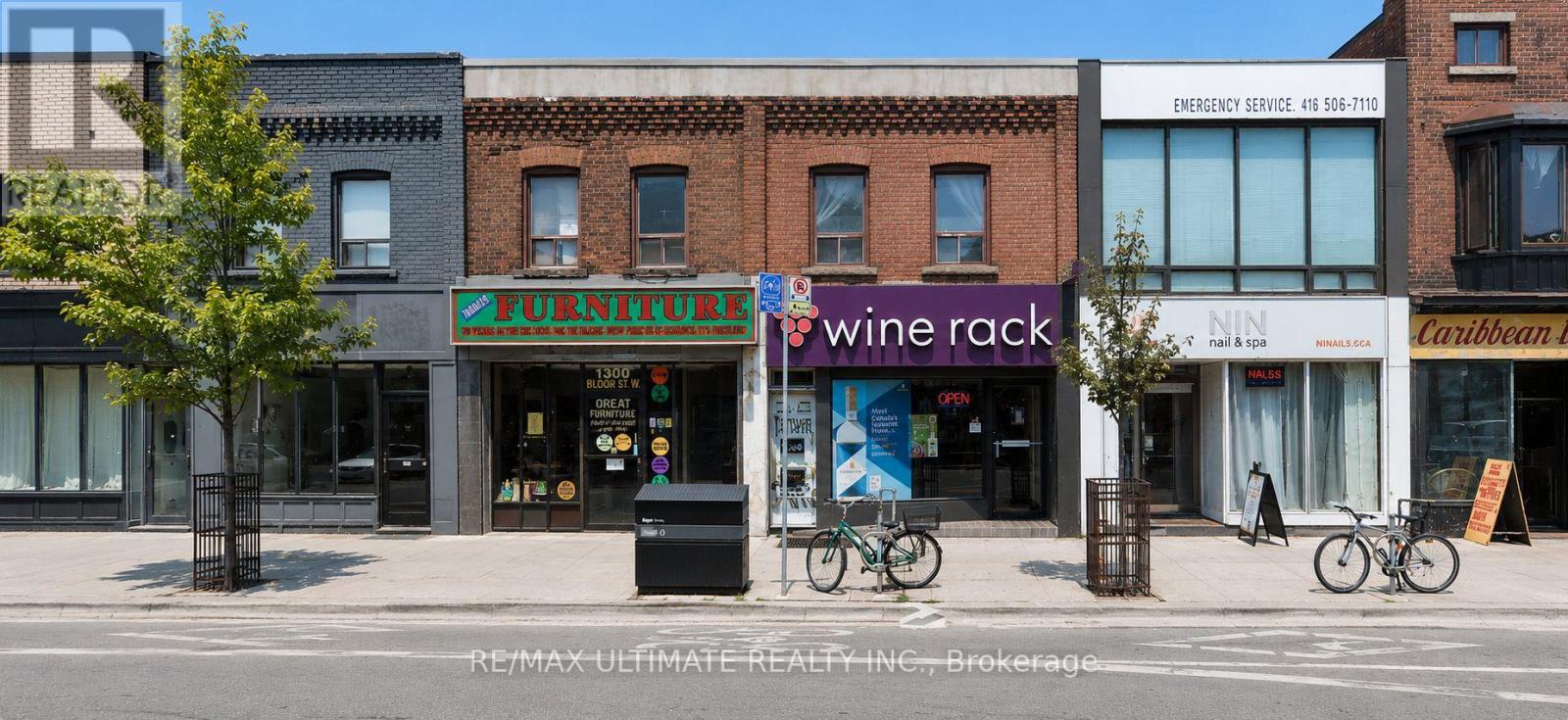 1300 BLOOR STREET W, Toronto, Ontario