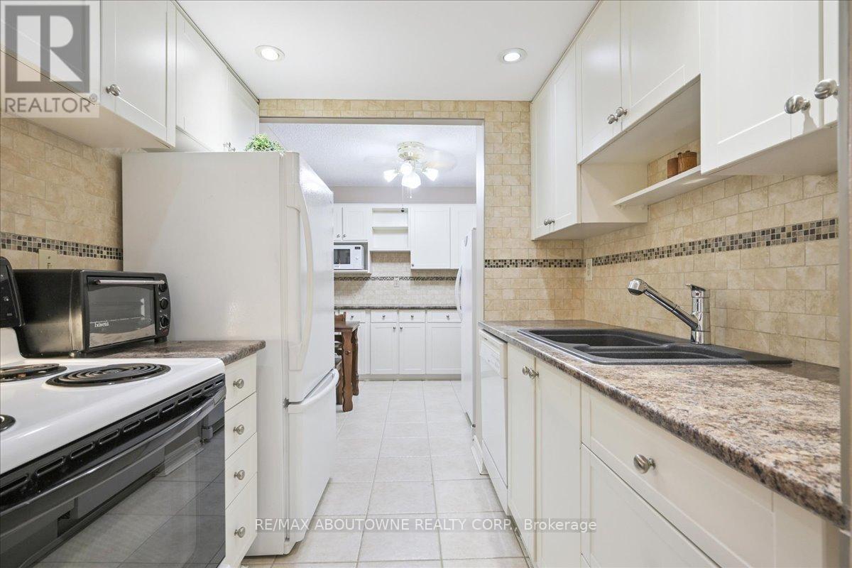 1801 - 299 Mill Road, Toronto, Ontario  M9C 4V9 - Photo 13 - W13727508