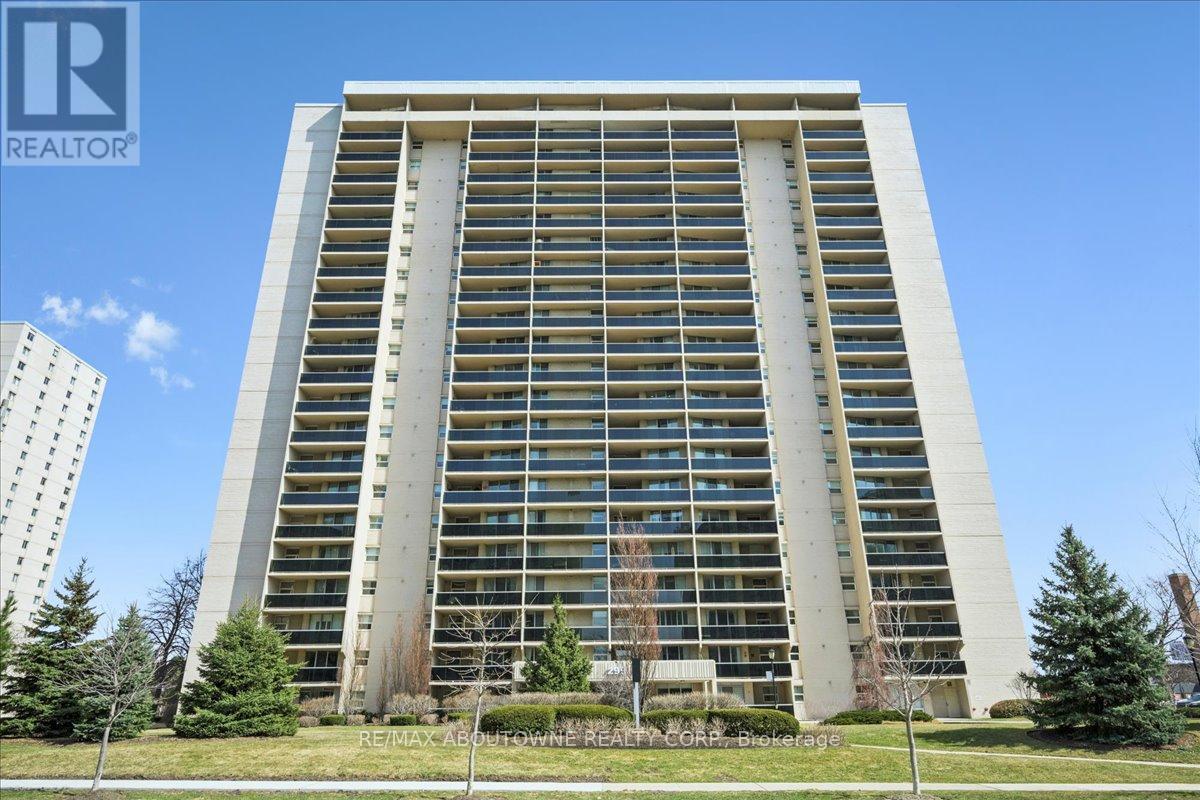 1801 - 299 Mill Road, Toronto, Ontario  M9C 4V9 - Photo 2 - W13727508