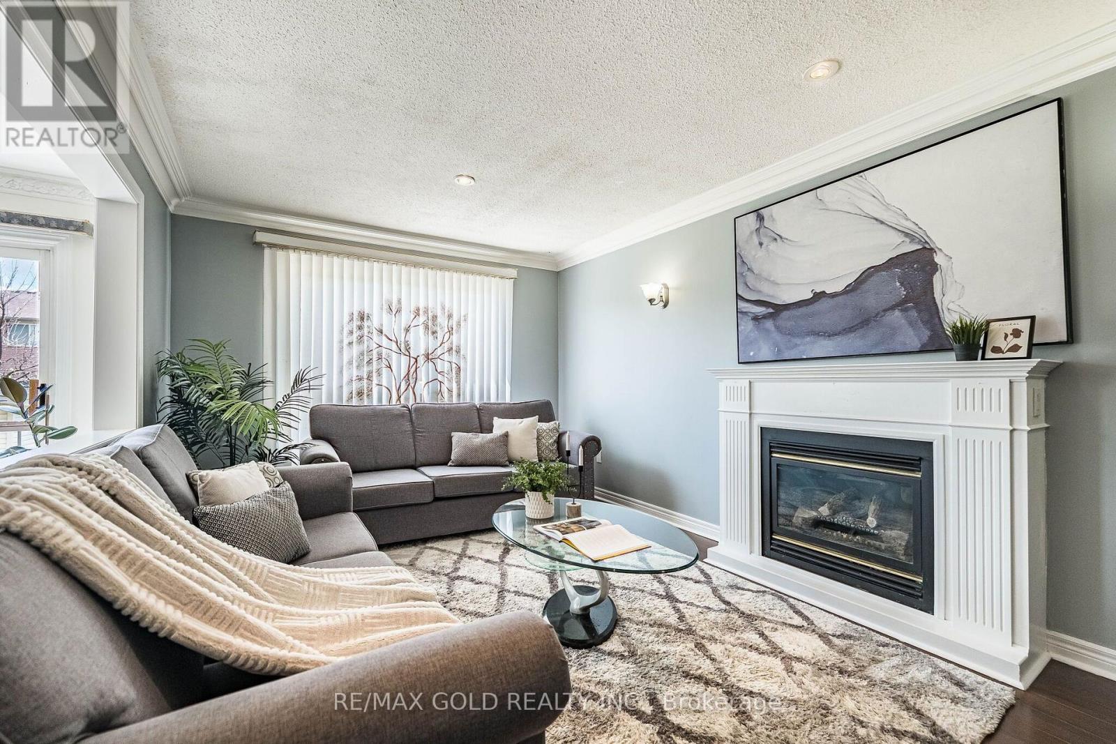 58 Springtown Trail, Brampton, Ontario  L6R 2C9 - Photo 11 - W13727518