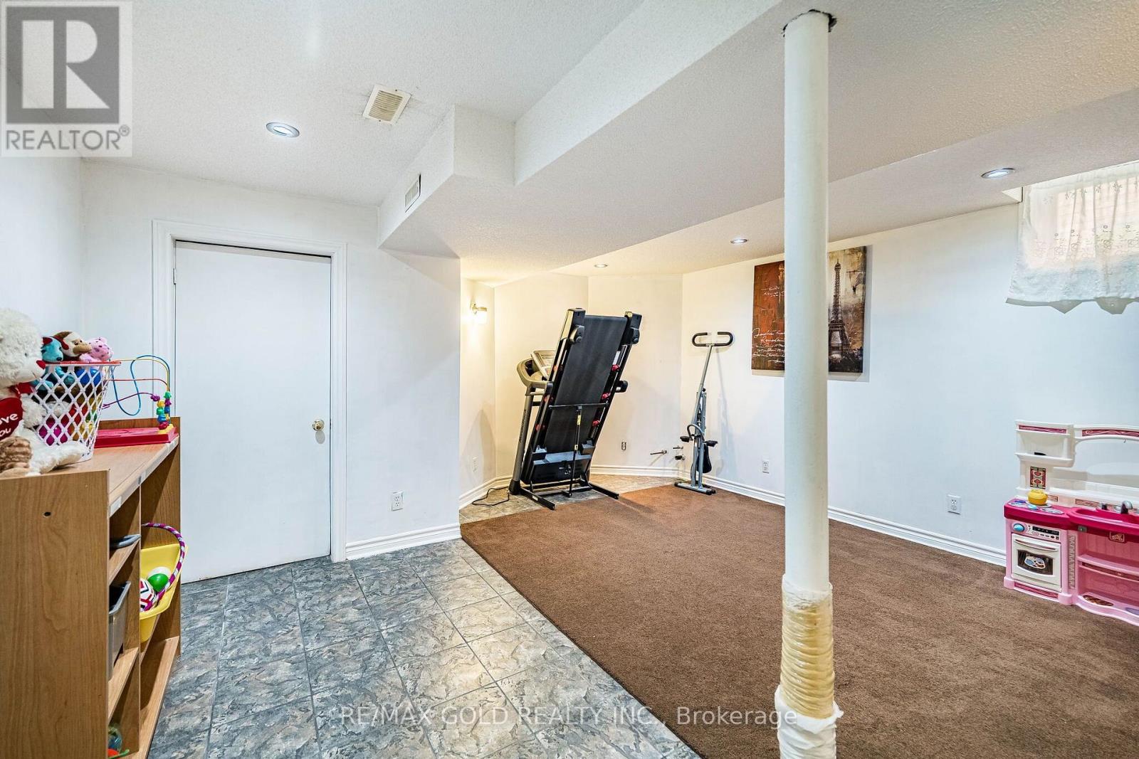 58 Springtown Trail, Brampton, Ontario  L6R 2C9 - Photo 33 - W13727518