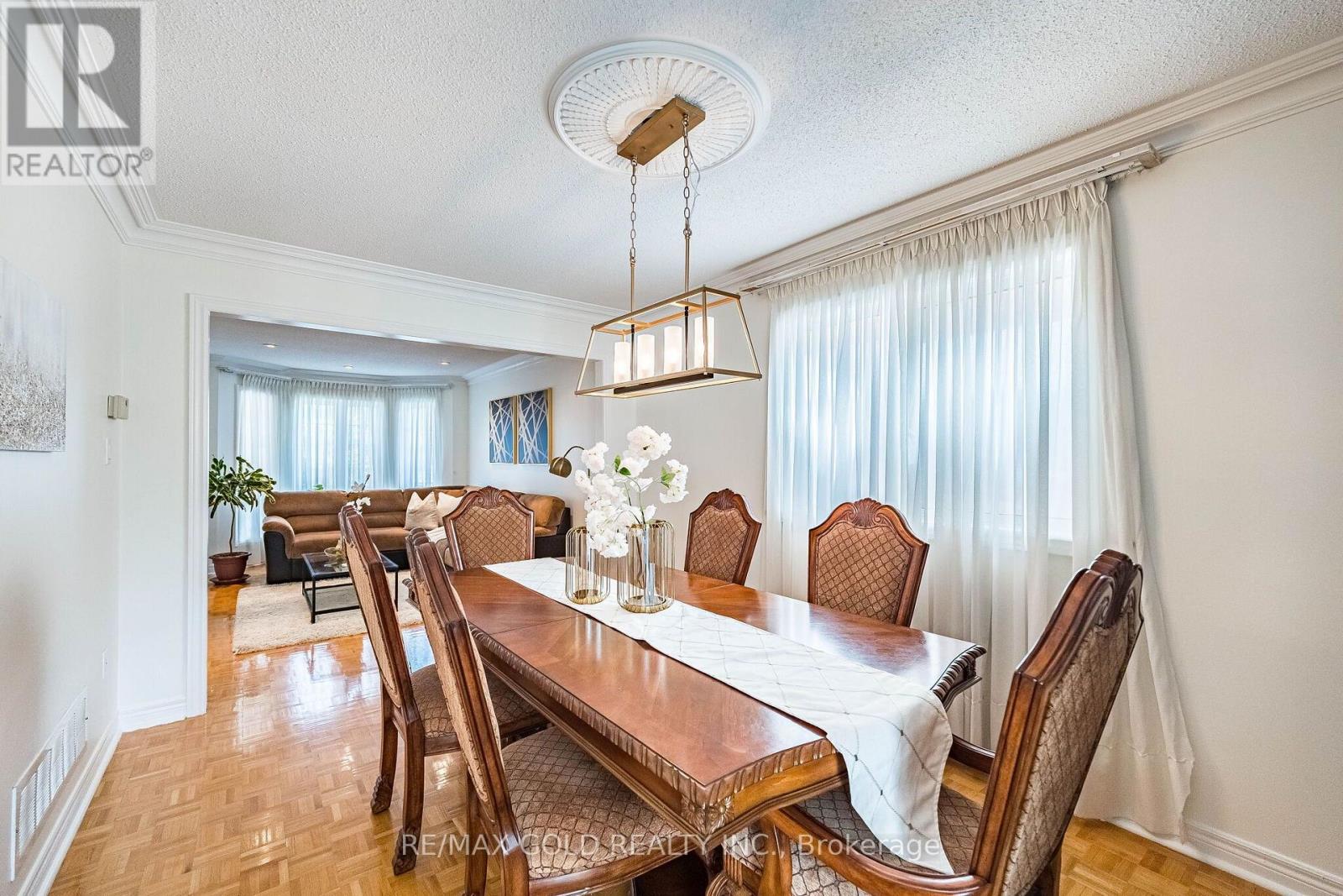 58 Springtown Trail, Brampton, Ontario  L6R 2C9 - Photo 8 - W13727518
