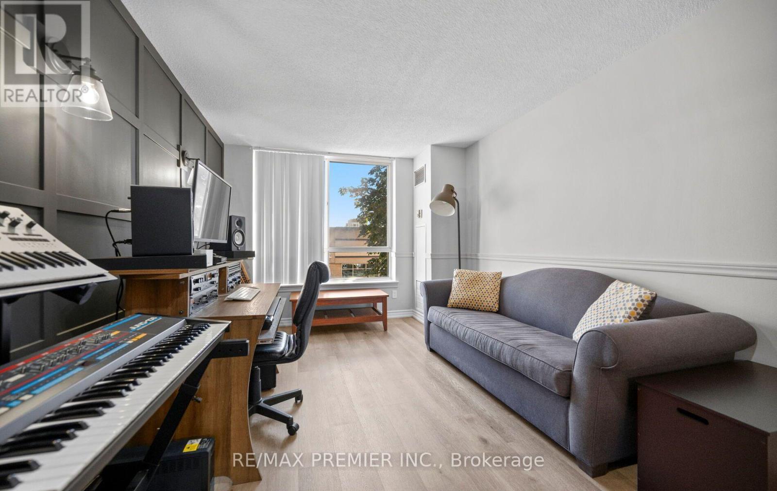 209 - 2470 Eglinton Avenue W, Toronto, Ontario  M6M 5E7 - Photo 11 - W13727528