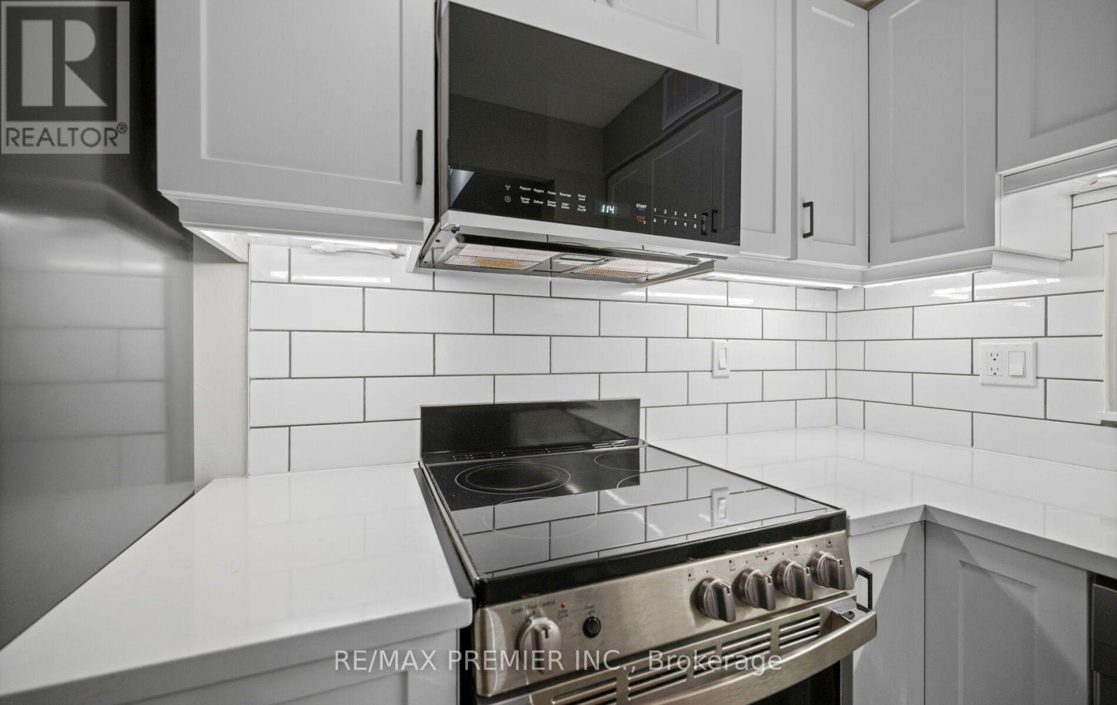 209 - 2470 Eglinton Avenue W, Toronto, Ontario  M6M 5E7 - Photo 17 - W13727528