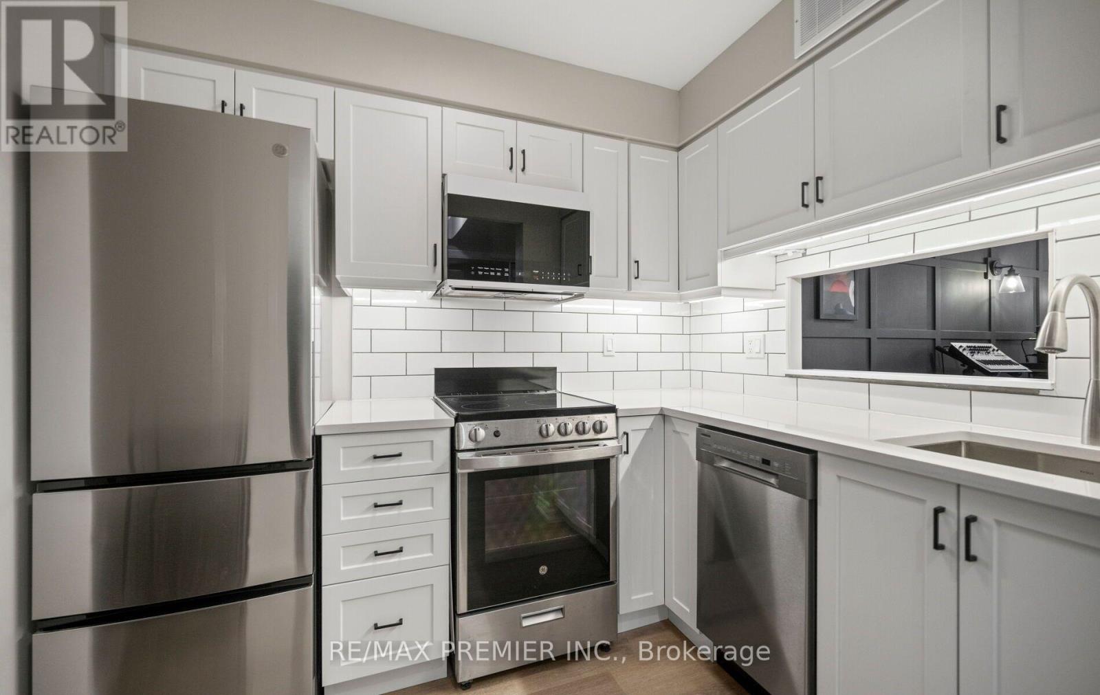 209 - 2470 Eglinton Avenue W, Toronto, Ontario  M6M 5E7 - Photo 18 - W13727528