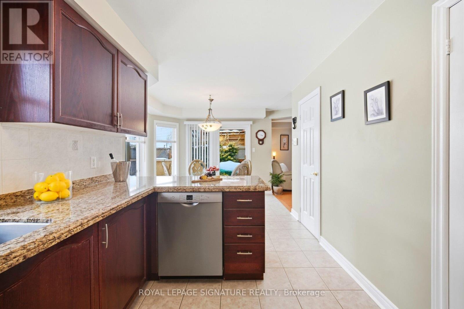 52 Durham Street, Halton Hills, Ontario  L7G 5X4 - Photo 17 - W13727558
