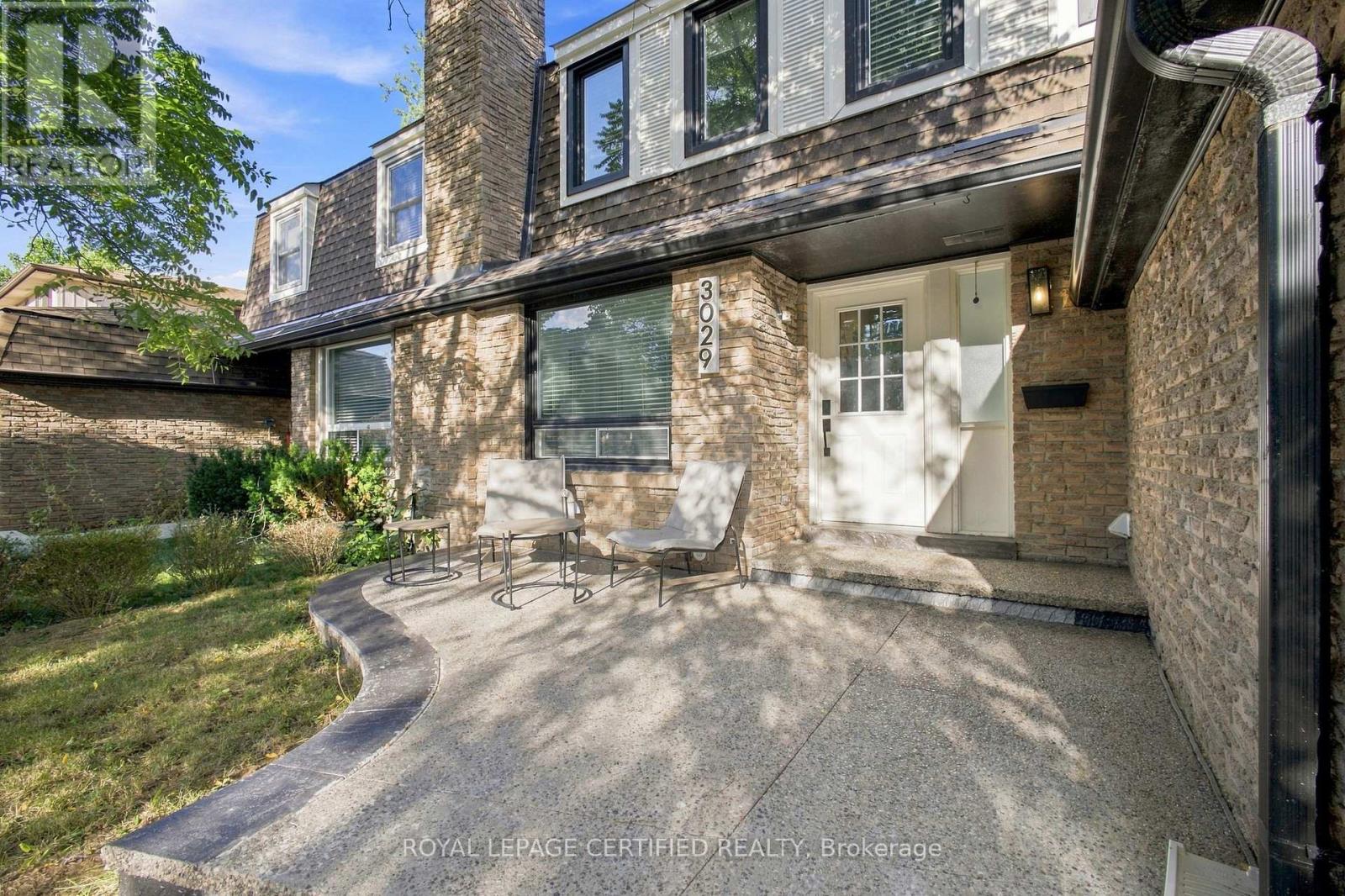 3029 Oslo Crescent, Mississauga, Ontario  L5N 1Z8 - Photo 4 - W13727582