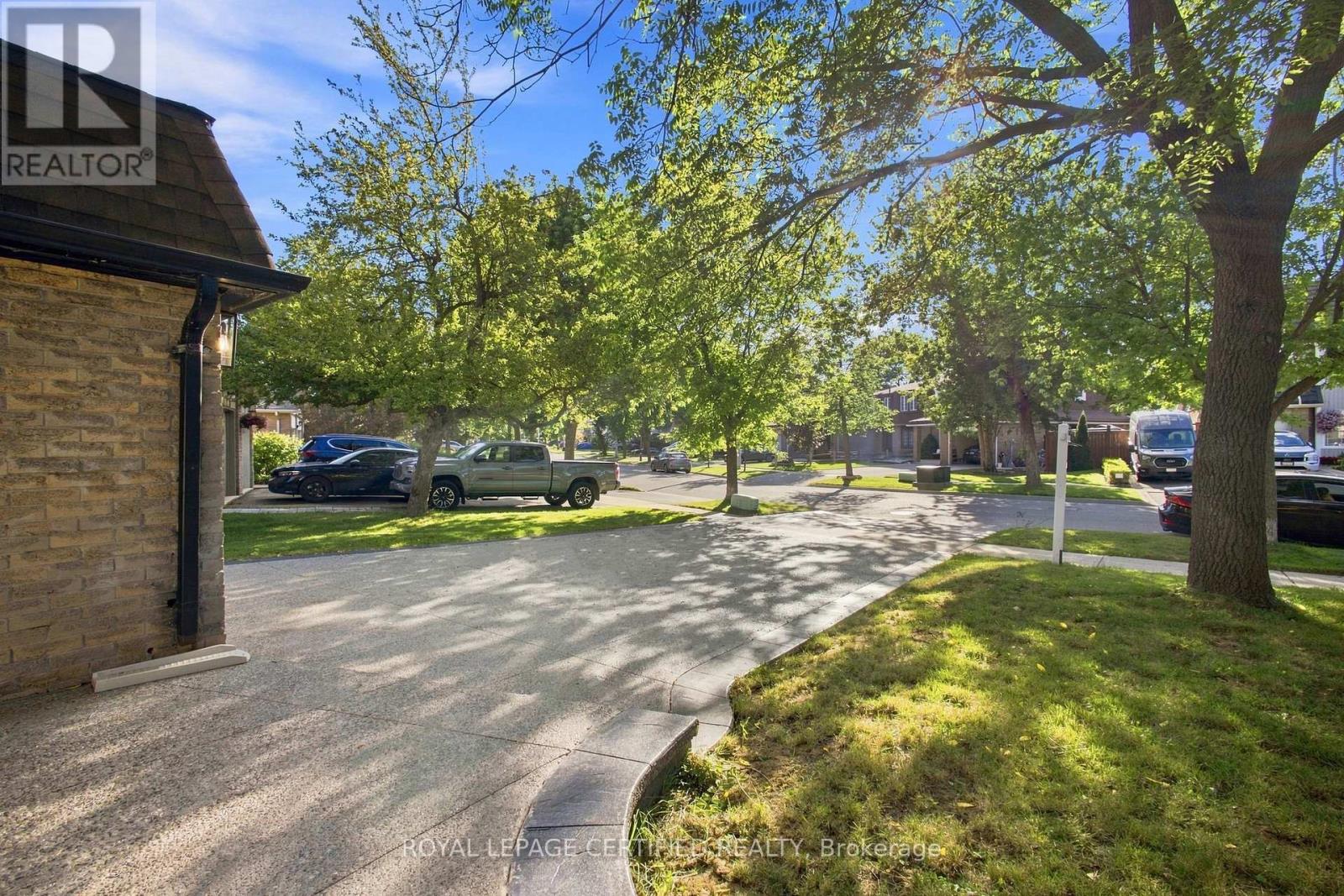 3029 Oslo Crescent, Mississauga, Ontario  L5N 1Z8 - Photo 5 - W13727582