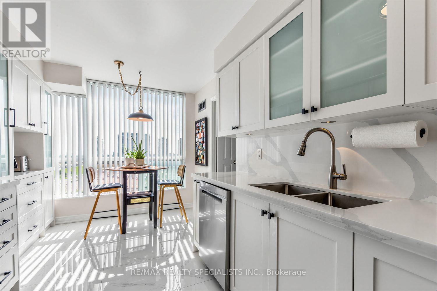 1005 - 2585 Erin Centre Boulevard, Mississauga, Ontario  L5M 6Z7 - Photo 11 - W13727600