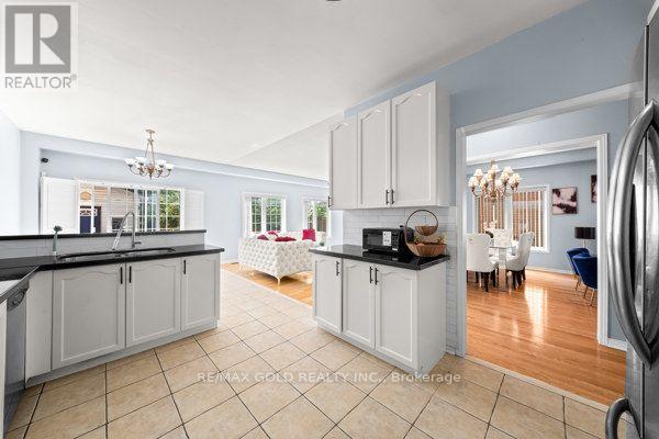 14 Beckenham Road, Brampton, Ontario  L6P 2L7 - Photo 15 - W13727632
