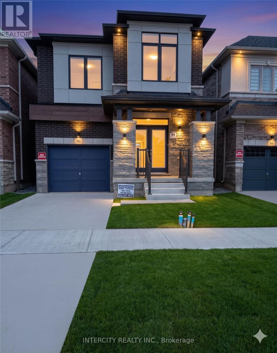 90 ATTWATER DRIVE, Cambridge, Ontario