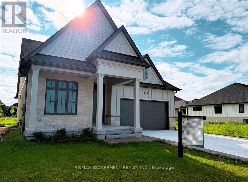 15 OAKLEY DRIVE, Niagara-on-the-Lake, Ontario