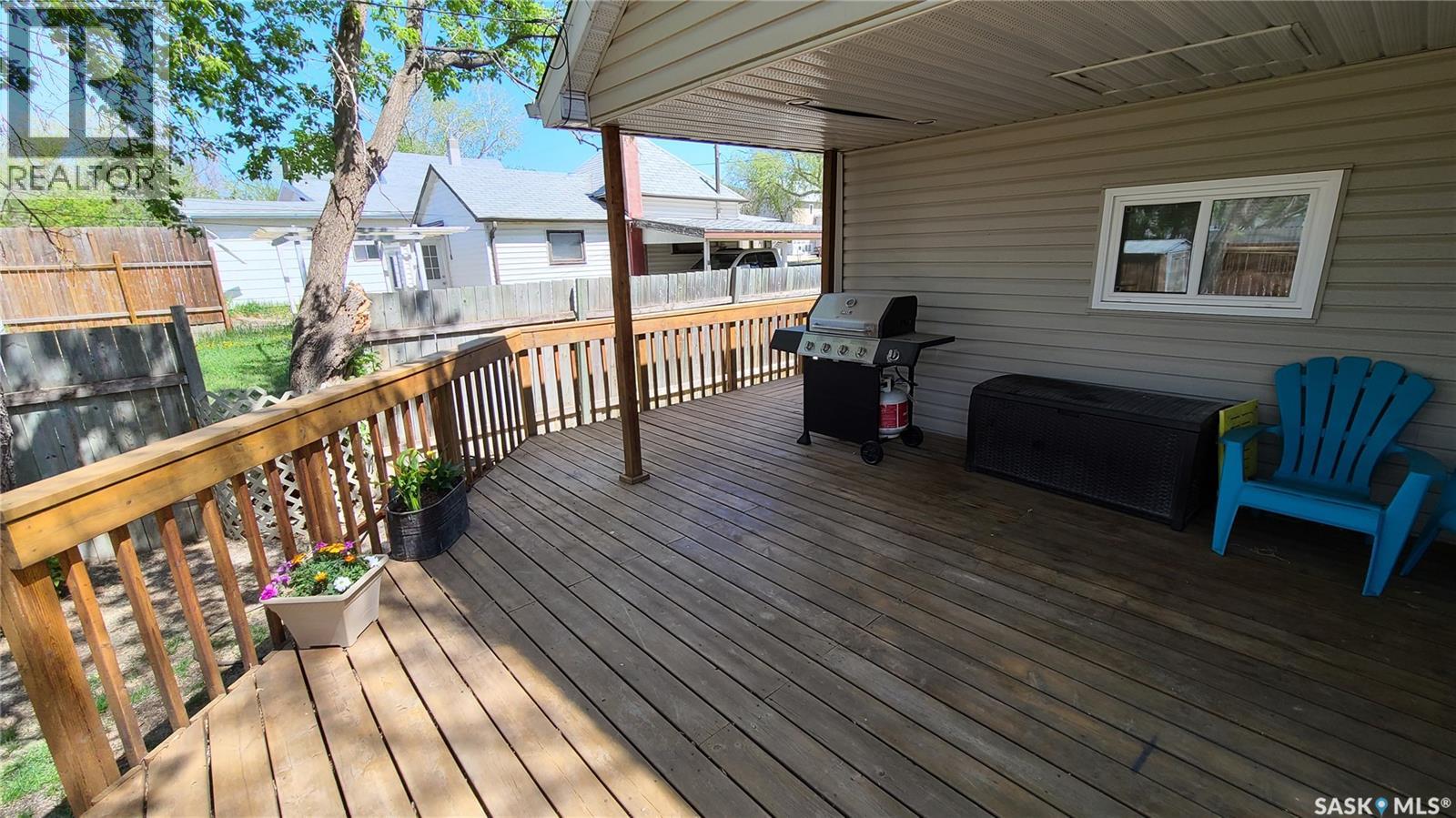 215 Mergens Street, Weyburn, Saskatchewan  S4H 1R4 - Photo 36 - SK033330
