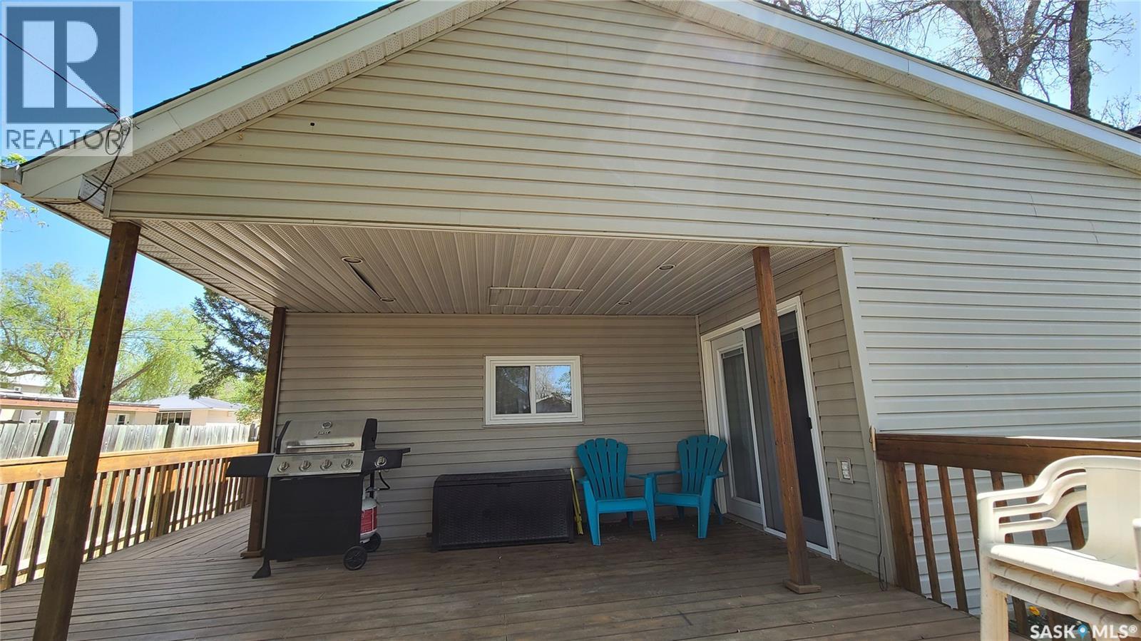 215 Mergens Street, Weyburn, Saskatchewan  S4H 1R4 - Photo 28 - SK033330