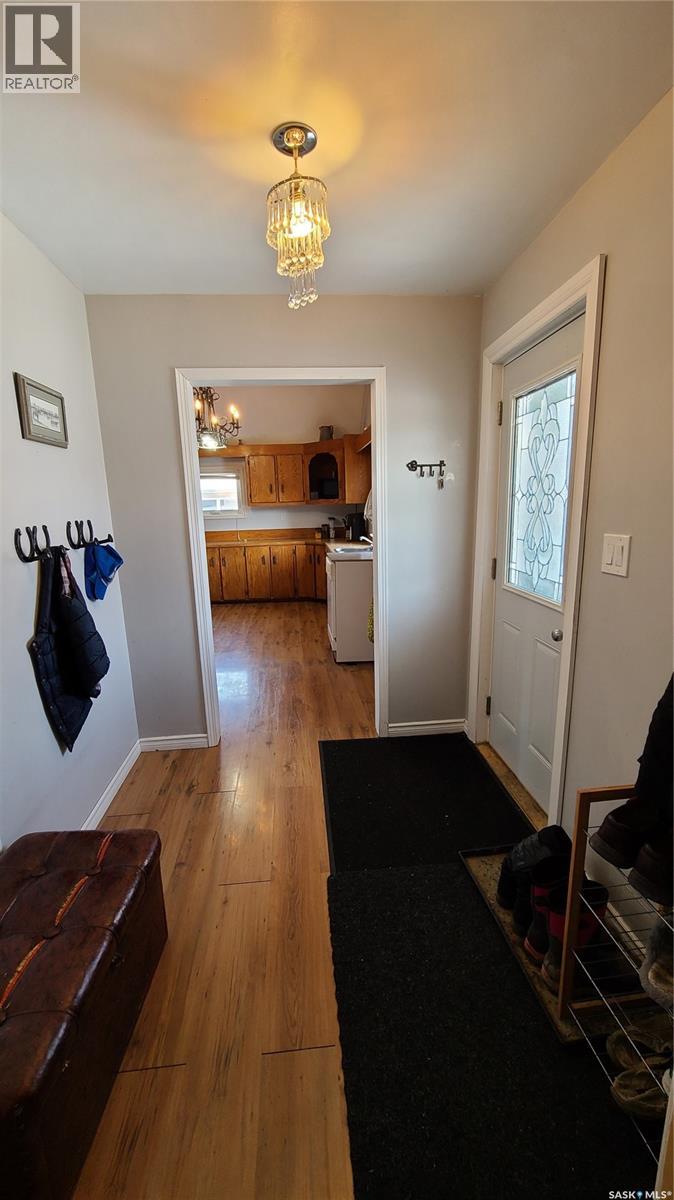 215 Mergens Street, Weyburn, Saskatchewan  S4H 1R4 - Photo 3 - SK033330