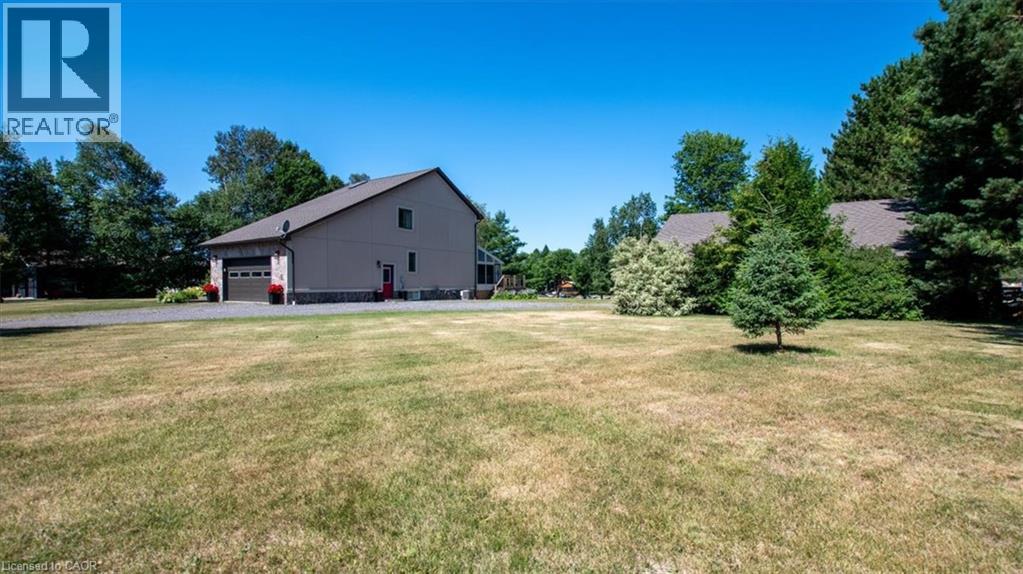 411 Champagne Road, Sturgeon Falls, Ontario  P2B 2L9 - Photo 4 - 40849910