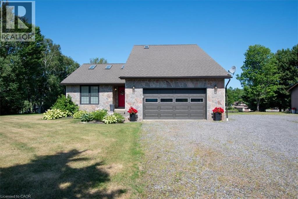 411 Champagne Road, Sturgeon Falls, Ontario  P2B 2L9 - Photo 2 - 40849910