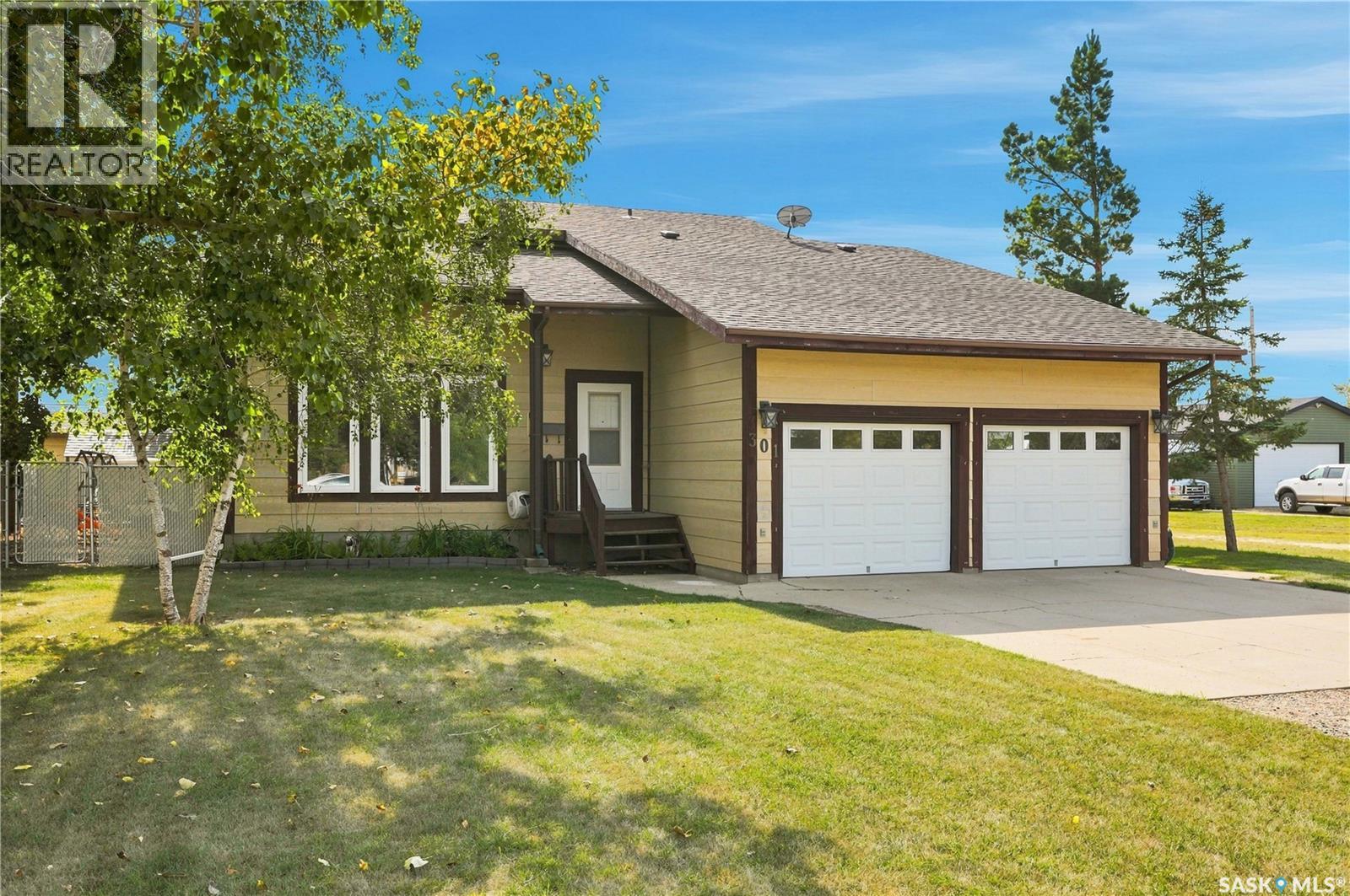 301 2nd Avenue, Hanley, Saskatchewan  S0G 2E0 - Photo 2 - SK047034