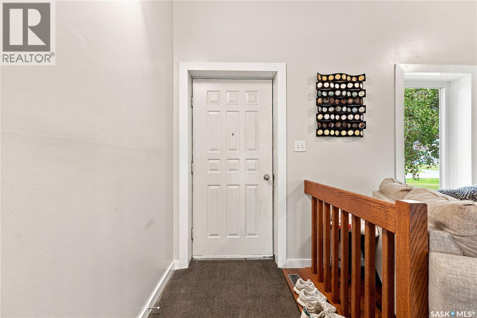 301 2nd Avenue, Hanley, Saskatchewan  S0G 2E0 - Photo 3 - SK047034