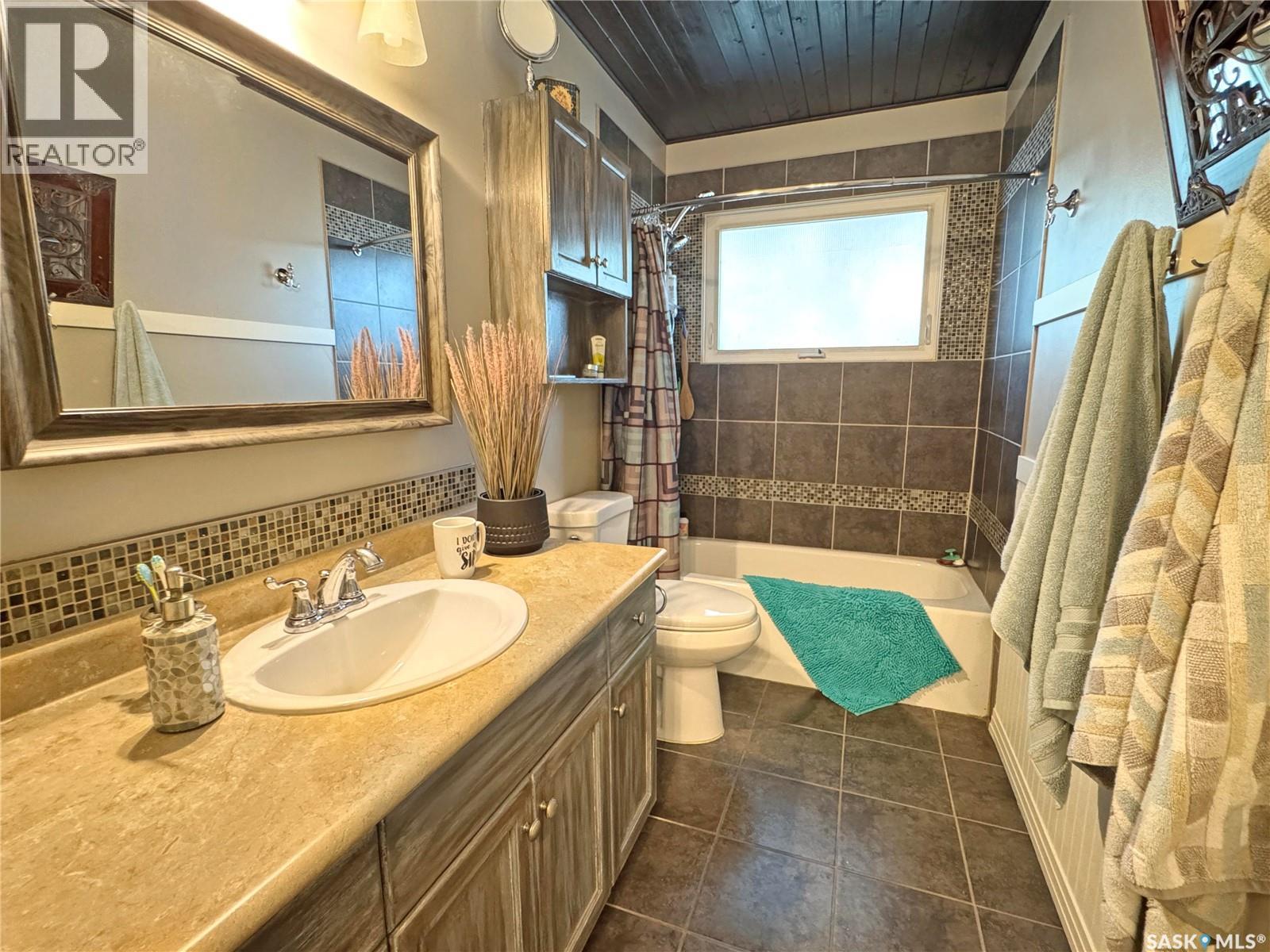 511 101st Street, North Battleford, Saskatchewan  S9A 0Y5 - Photo 14 - SK047000