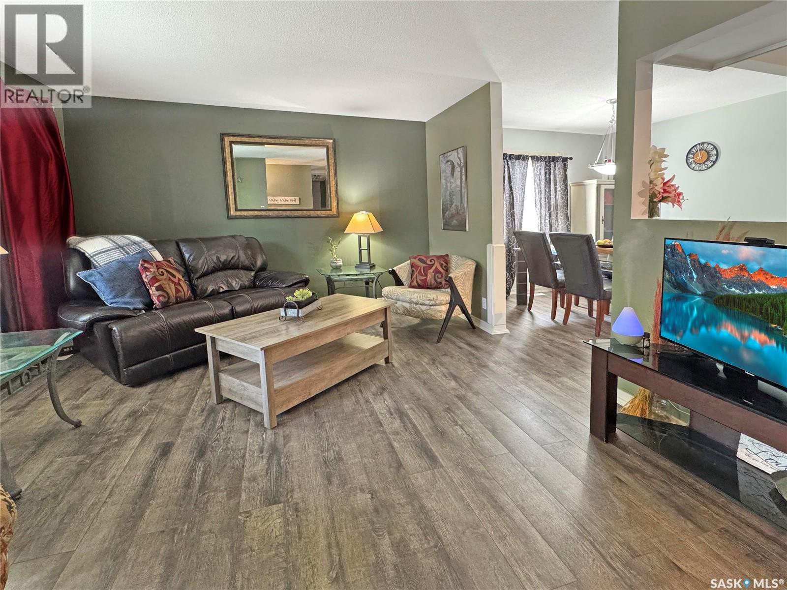 511 101st Street, North Battleford, Saskatchewan  S9A 0Y5 - Photo 3 - SK047000