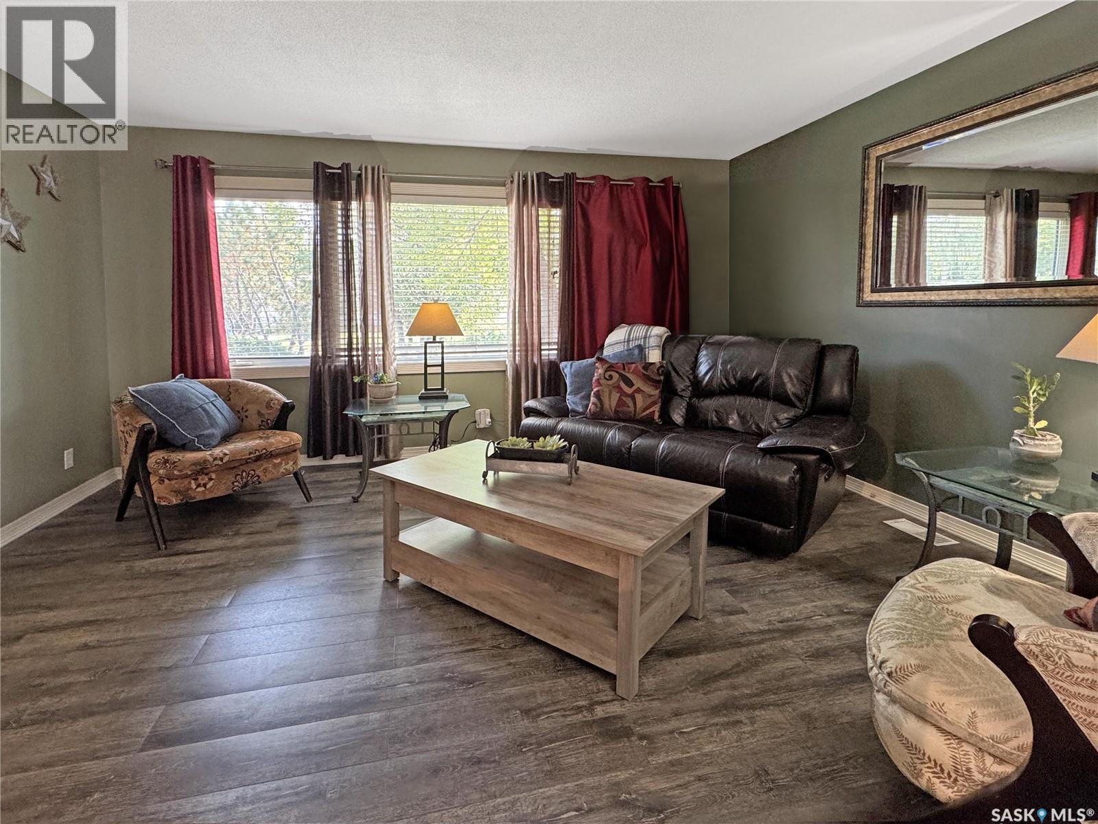 511 101st Street, North Battleford, Saskatchewan  S9A 0Y5 - Photo 4 - SK047000