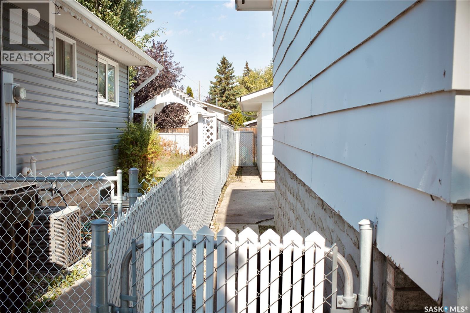 110 Arnason Crescent, Saskatoon, Saskatchewan  S7H 4M8 - Photo 19 - SK046967