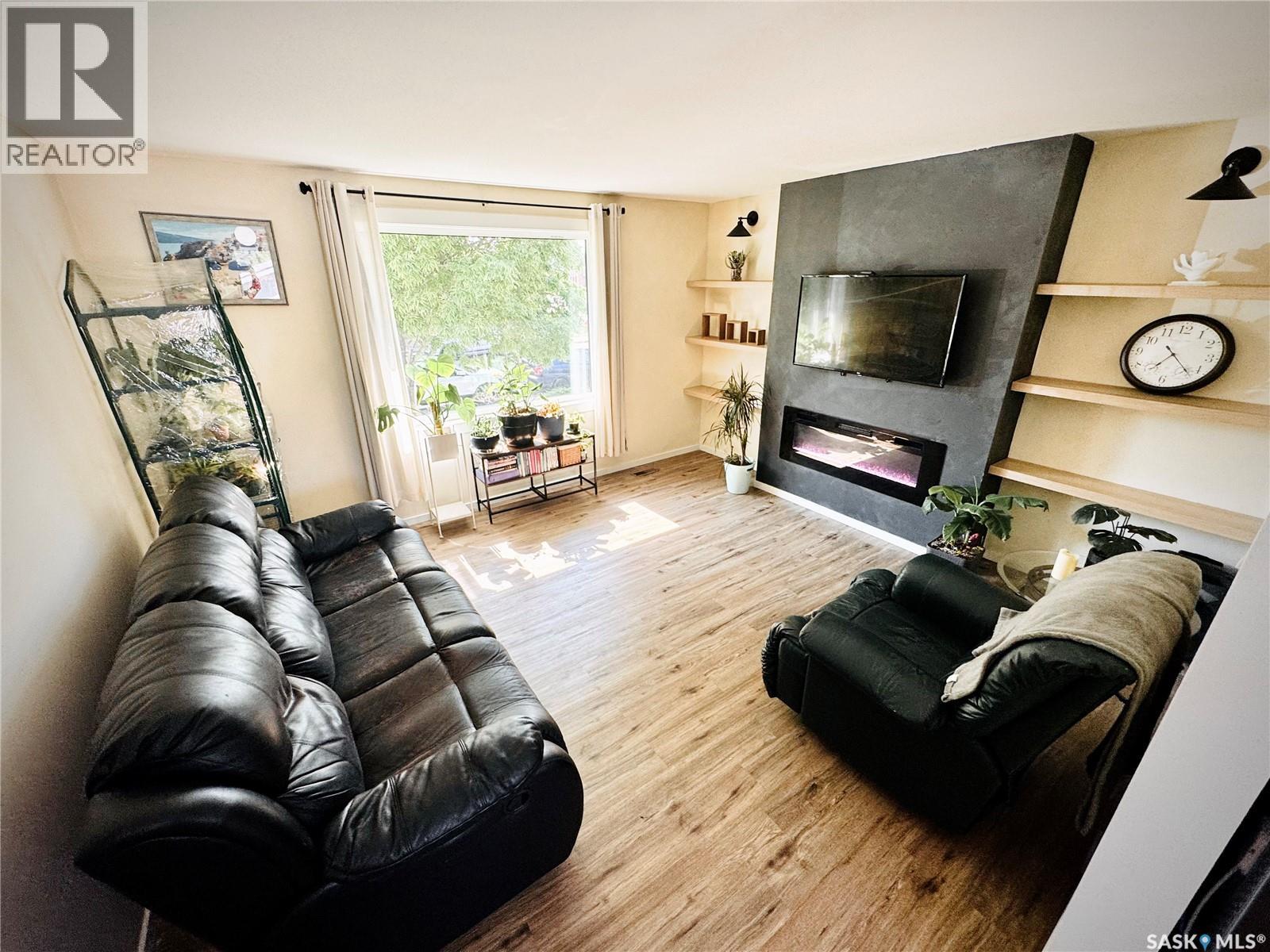 110 Arnason Crescent, Saskatoon, Saskatchewan  S7H 4M8 - Photo 3 - SK046967