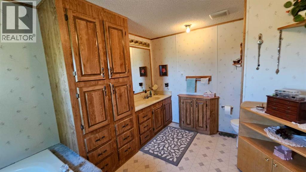 213037 Twp Rd 64, Welling, Alberta  T0K 2N0 - Photo 48 - A2340349