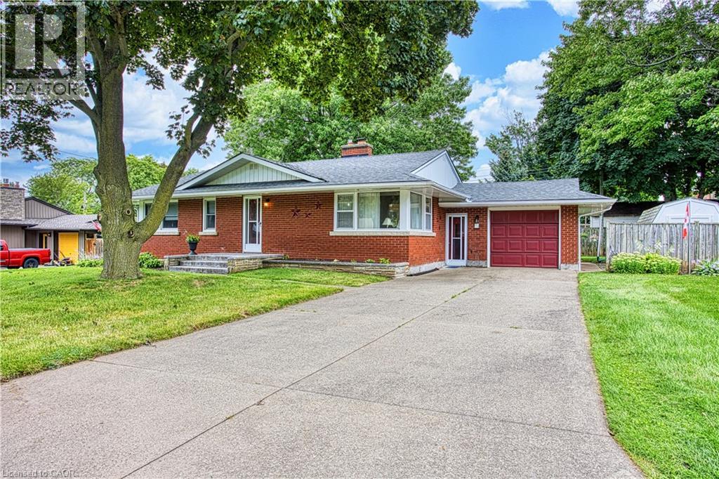 6 CHERRYWOOD Avenue, Grimsby, Ontario