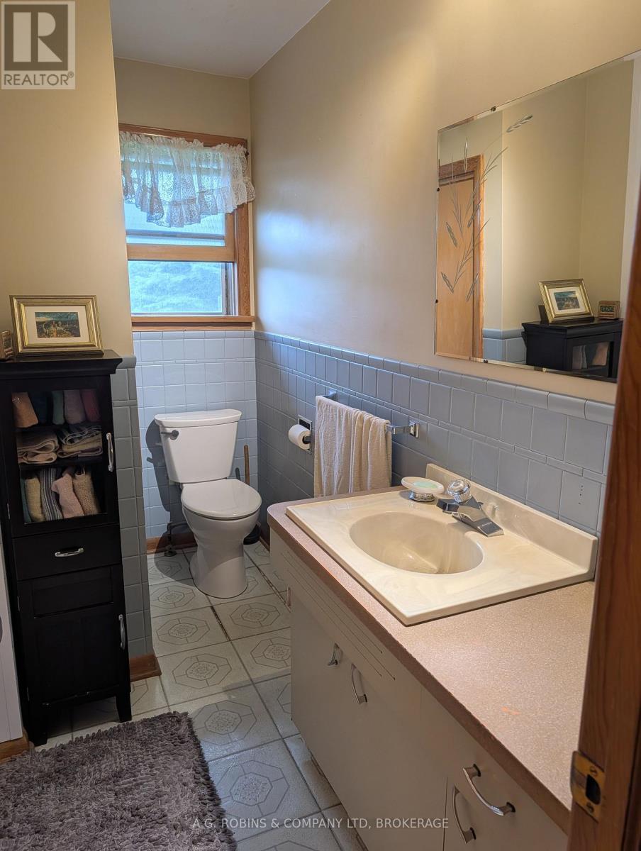 957 Ridge Road, Welland, Ontario  L3B 5N7 - Photo 9 - X13727738