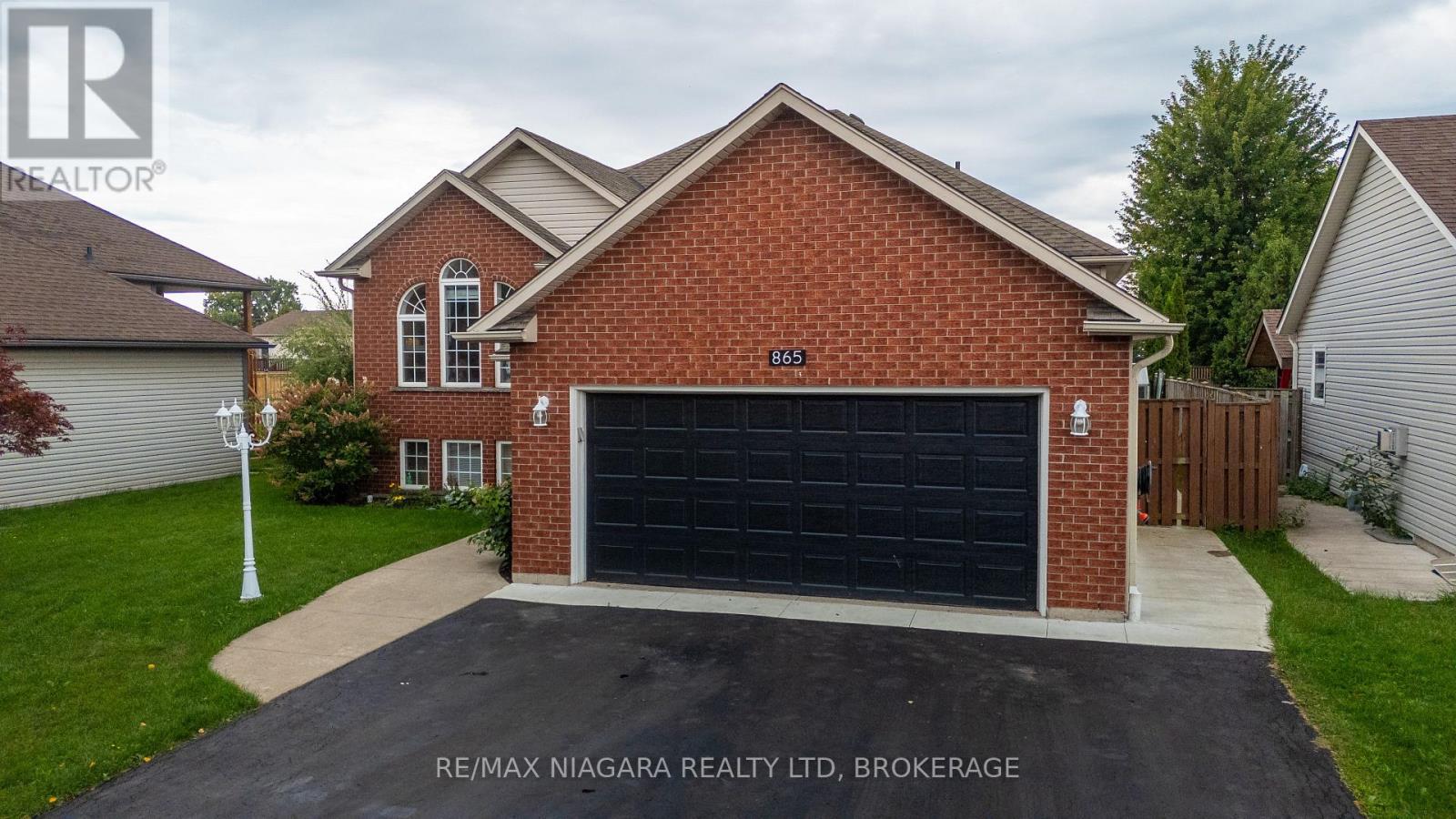865 Canada Drive, Fort Erie, Ontario  L2A 6S5 - Photo 2 - X13727808