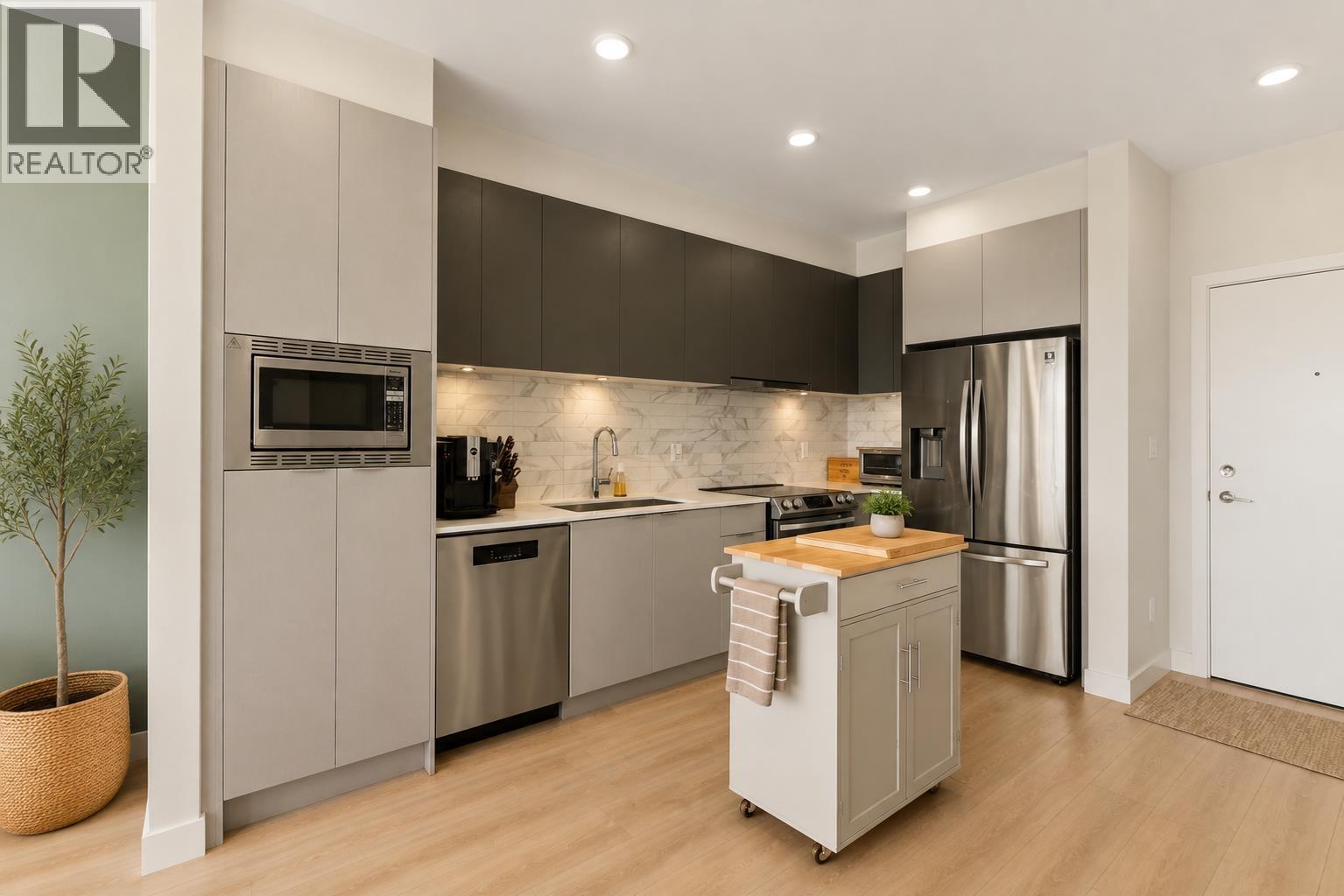 203 1792 Starling Drive, Tsawwassen, British Columbia  V4M 0E4 - Photo 3 - R3159895