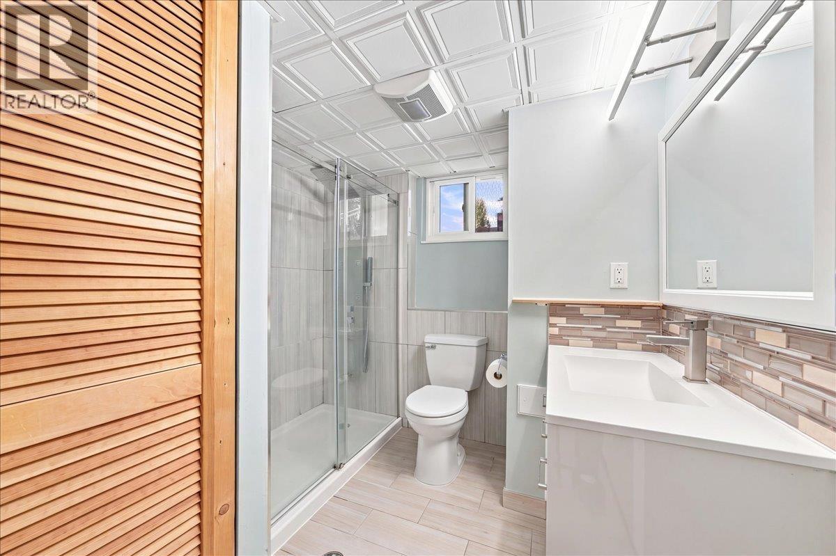 1617 Stella Place, Port Coquitlam, British Columbia  V3C 2R4 - Photo 8 - R3159905