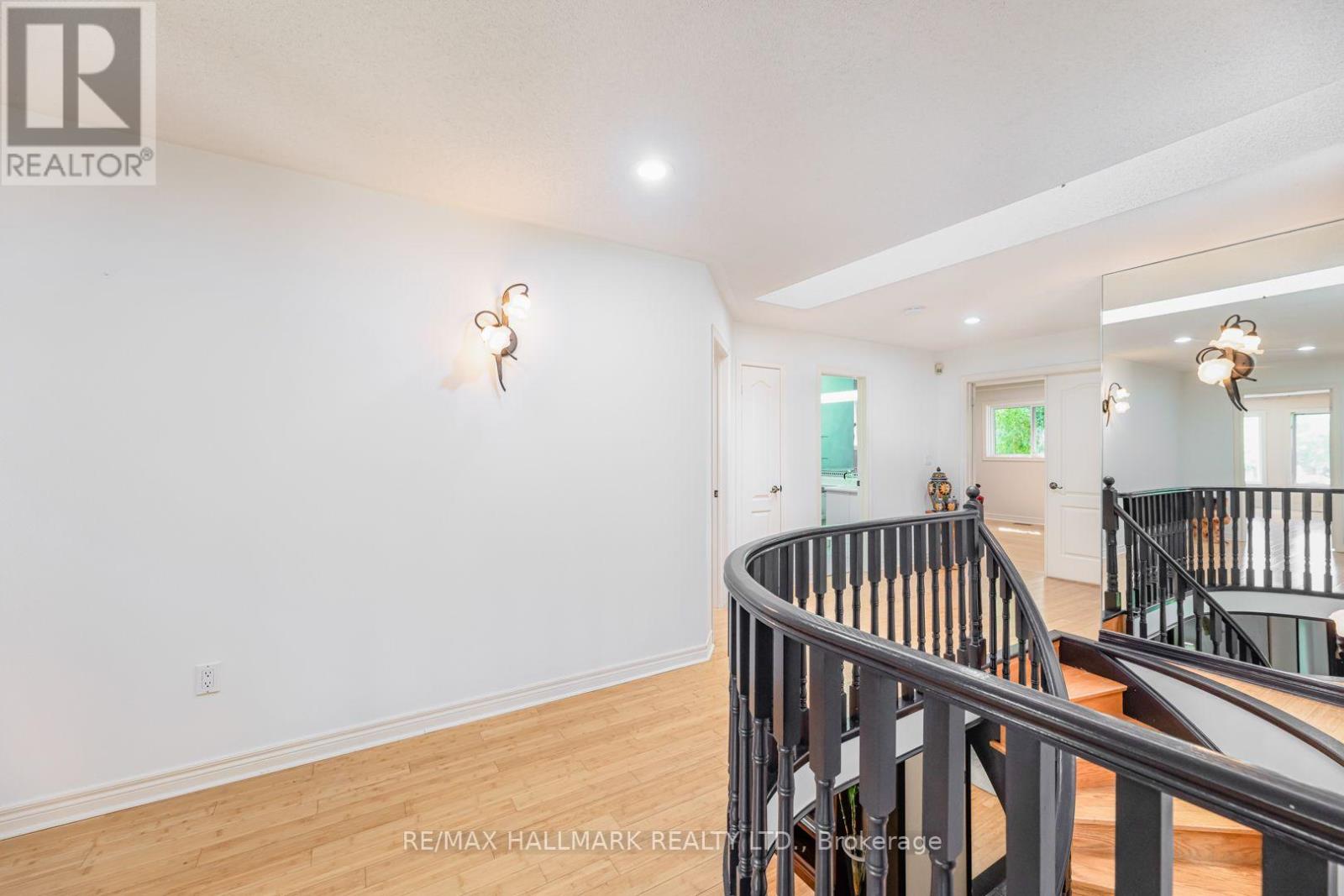 106 Larratt Lane, Richmond Hill, Ontario  L4C 0E3 - Photo 23 - N13718082