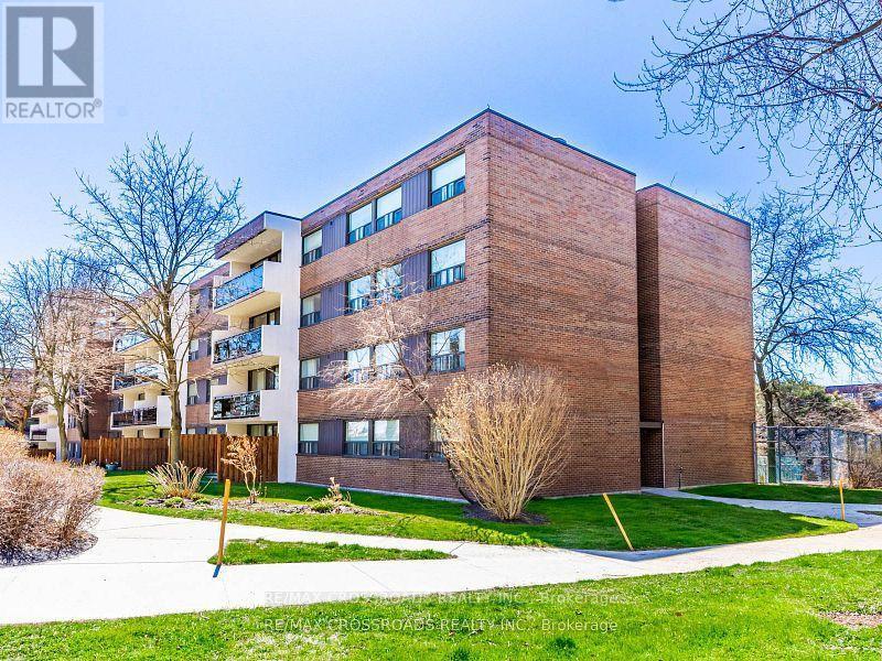 111 - 20 Sunrise Avenue, Toronto (Victoria Village), Ontario  M4A 2R2 - Photo 1 - C13727756