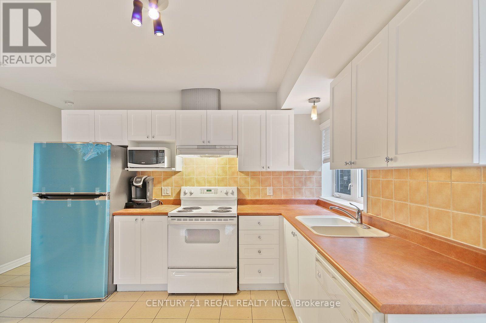 2nd Floor - 1117 Queen Street E, Toronto, Ontario  M4M 1K9 - Photo 10 - E13727768