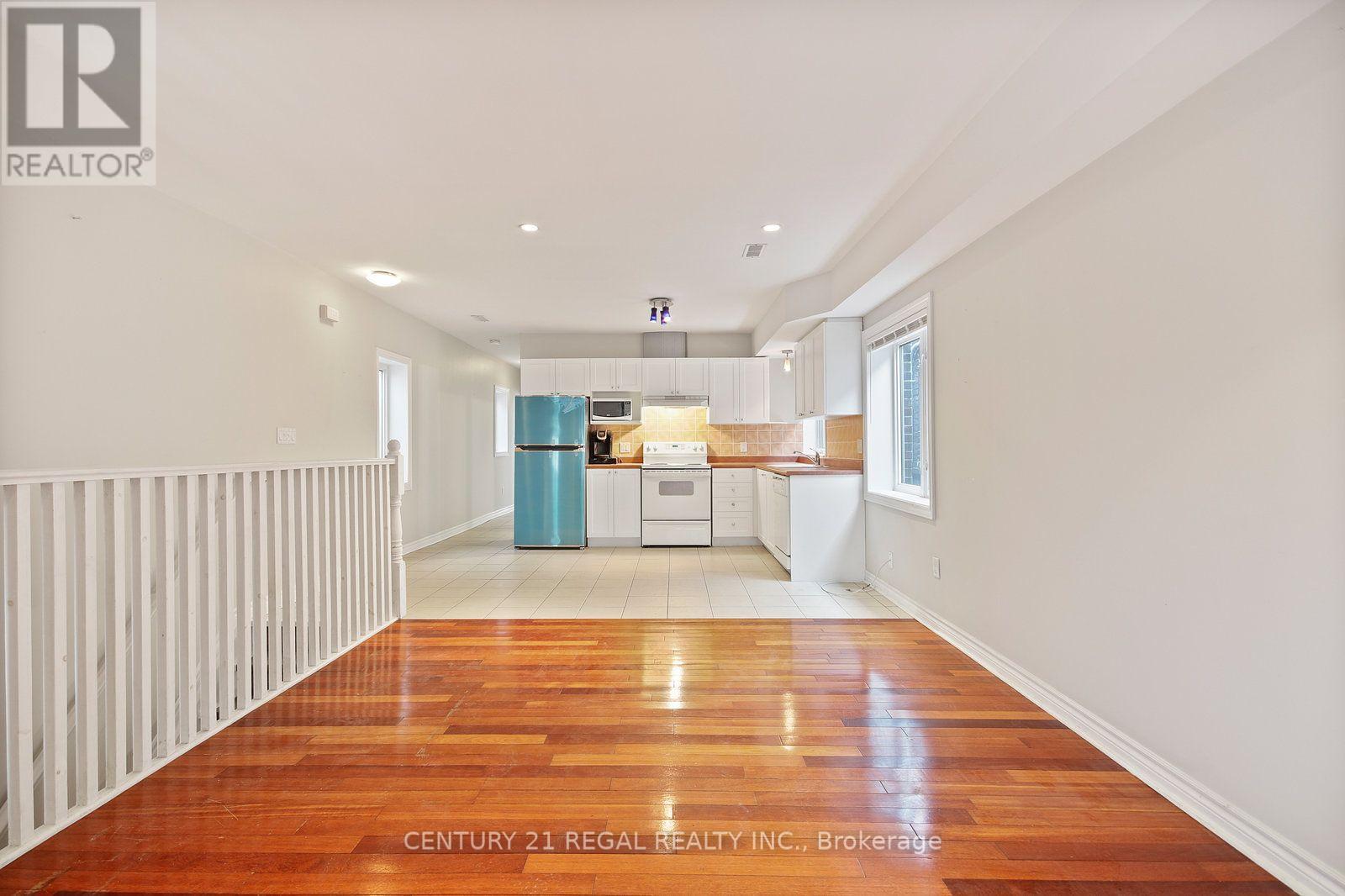 2nd Floor - 1117 Queen Street E, Toronto, Ontario  M4M 1K9 - Photo 13 - E13727768