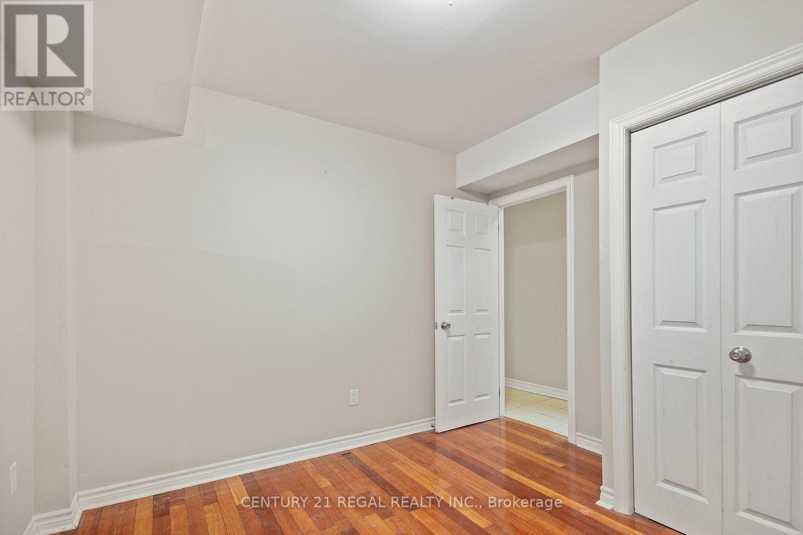 2nd Floor - 1117 Queen Street E, Toronto, Ontario  M4M 1K9 - Photo 17 - E13727768