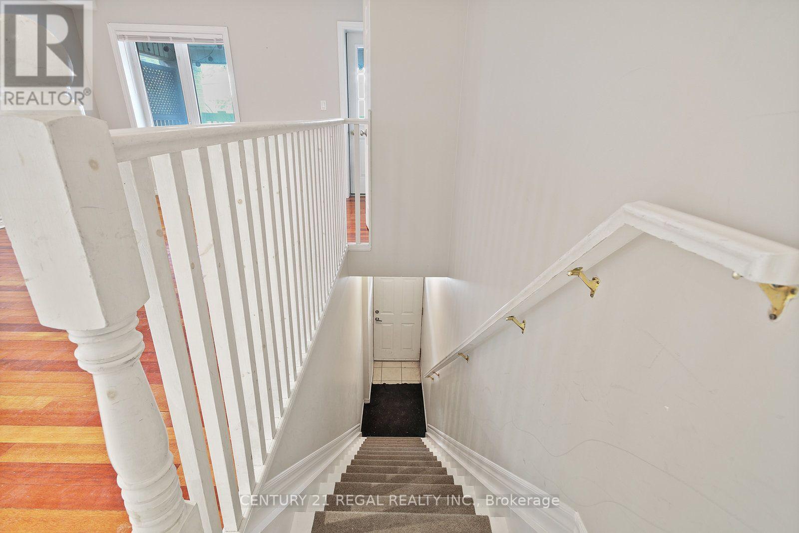 2nd Floor - 1117 Queen Street E, Toronto, Ontario  M4M 1K9 - Photo 30 - E13727768
