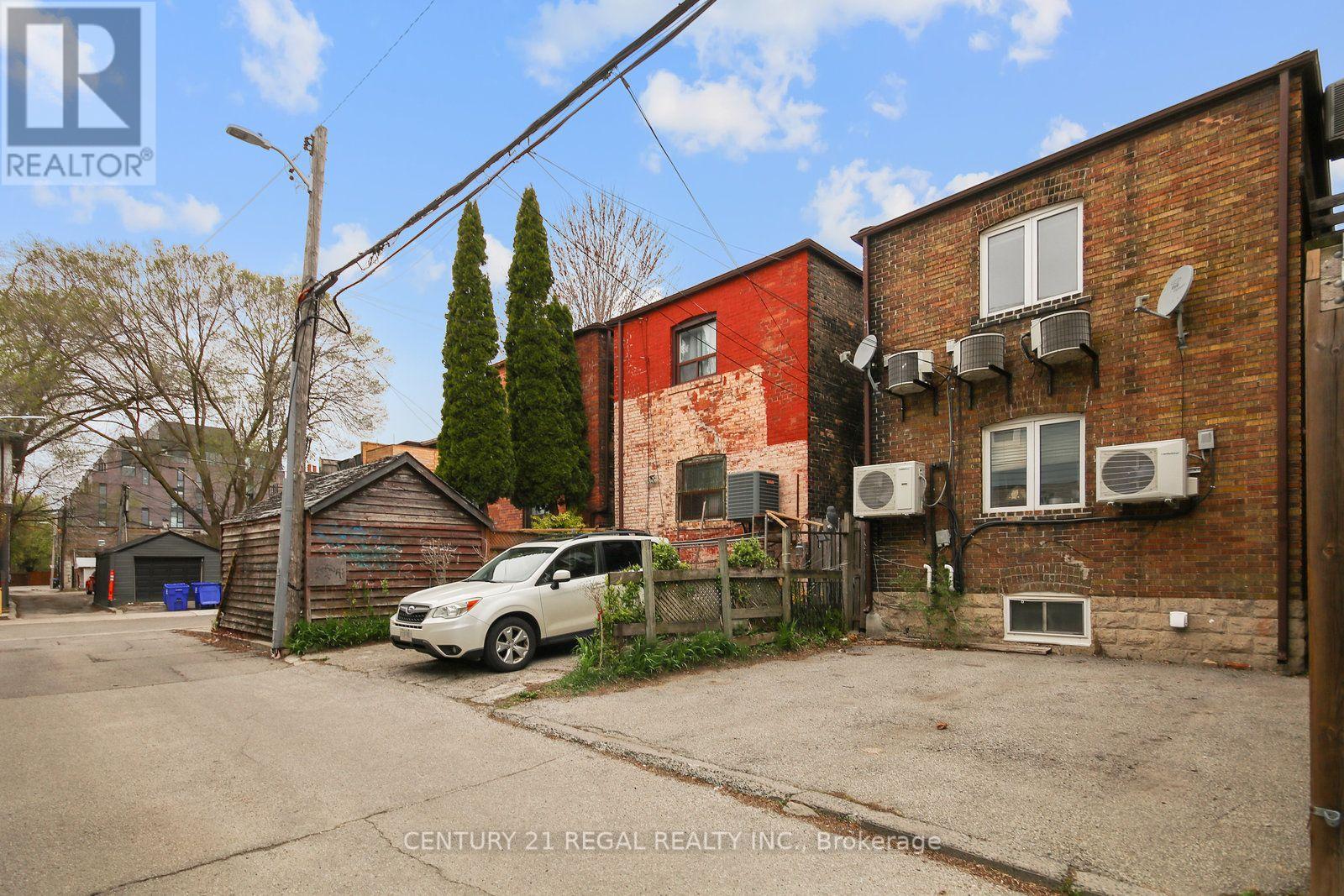 2nd Floor - 1117 Queen Street E, Toronto, Ontario  M4M 1K9 - Photo 33 - E13727768