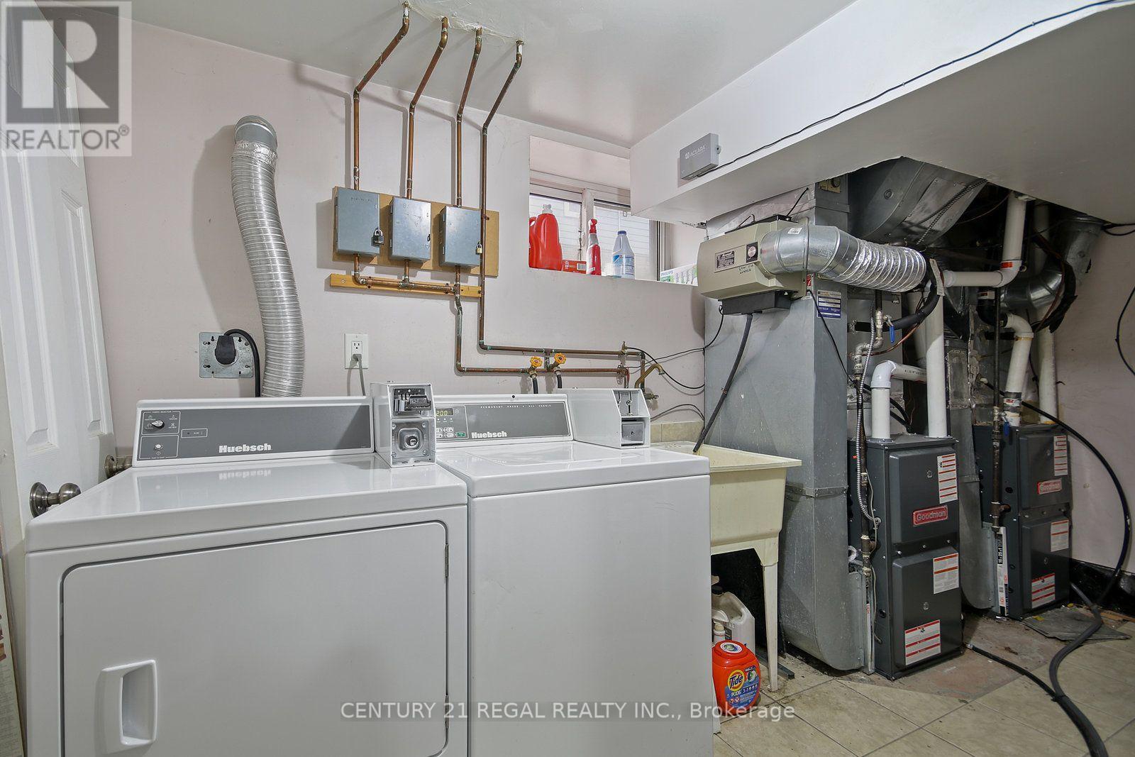 2nd Floor - 1117 Queen Street E, Toronto, Ontario  M4M 1K9 - Photo 34 - E13727768