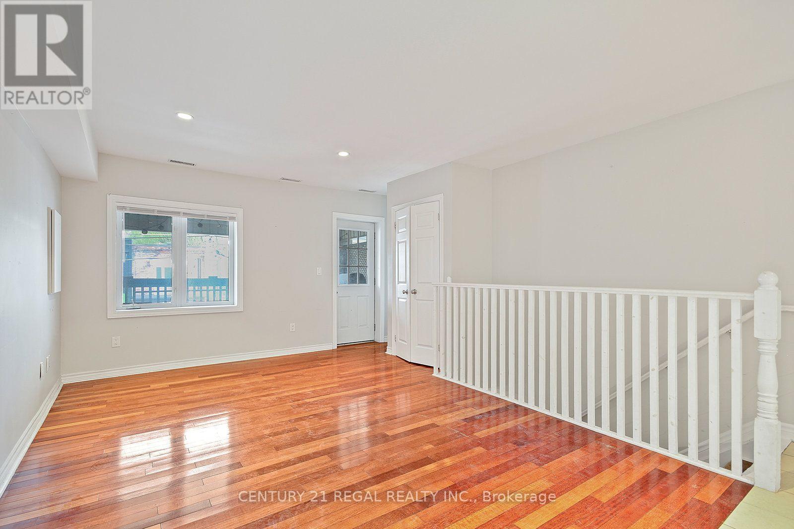 2nd Floor - 1117 Queen Street E, Toronto, Ontario  M4M 1K9 - Photo 5 - E13727768