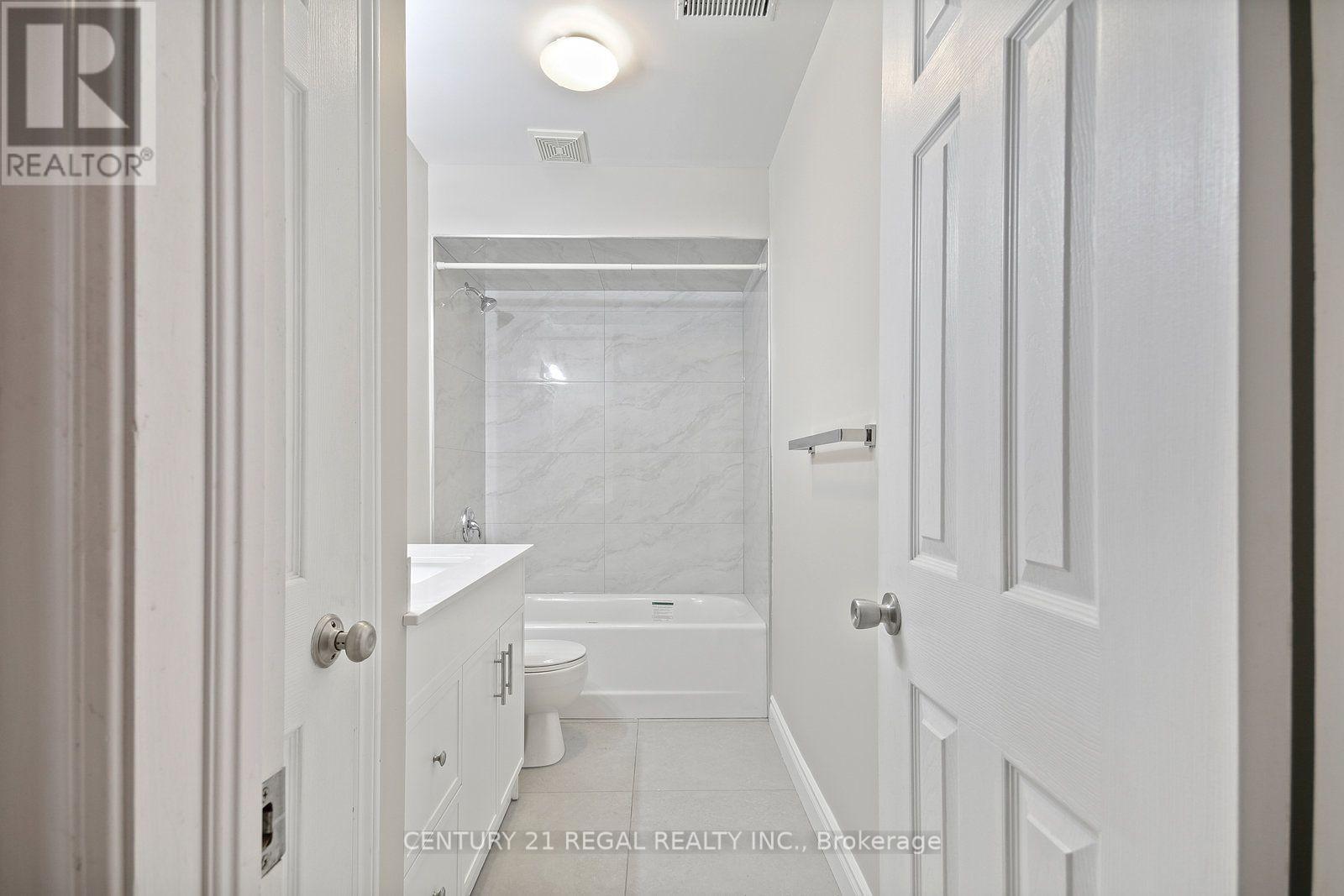 2nd Floor - 1117 Queen Street E, Toronto, Ontario  M4M 1K9 - Photo 6 - E13727768