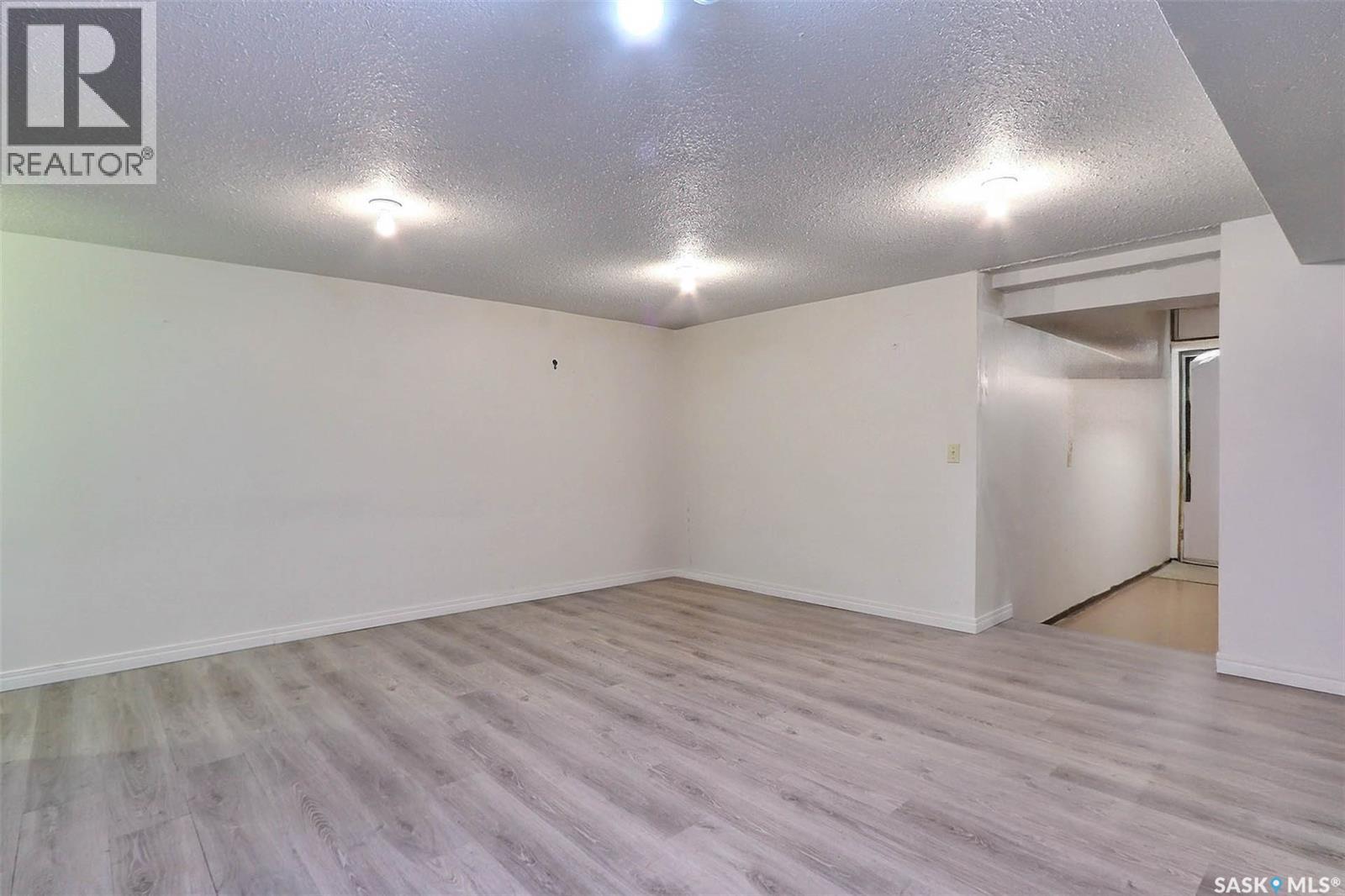 407 18th Street W, Prince Albert, Saskatchewan  S6V 4A4 - Photo 19 - SK047057