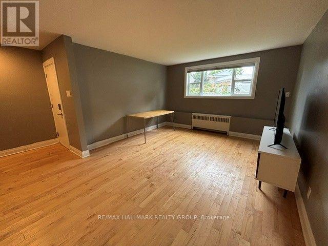 1 - 245 Des Peres Blancs Avenue, Ottawa, Ontario  K1L 7L8 - Photo 3 - X13727766