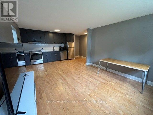 1 - 245 Des Peres Blancs Avenue, Ottawa, Ontario  K1L 7L8 - Photo 4 - X13727766