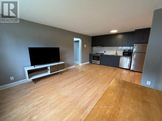 1 - 245 Des Peres Blancs Avenue, Ottawa, Ontario  K1L 7L8 - Photo 5 - X13727766