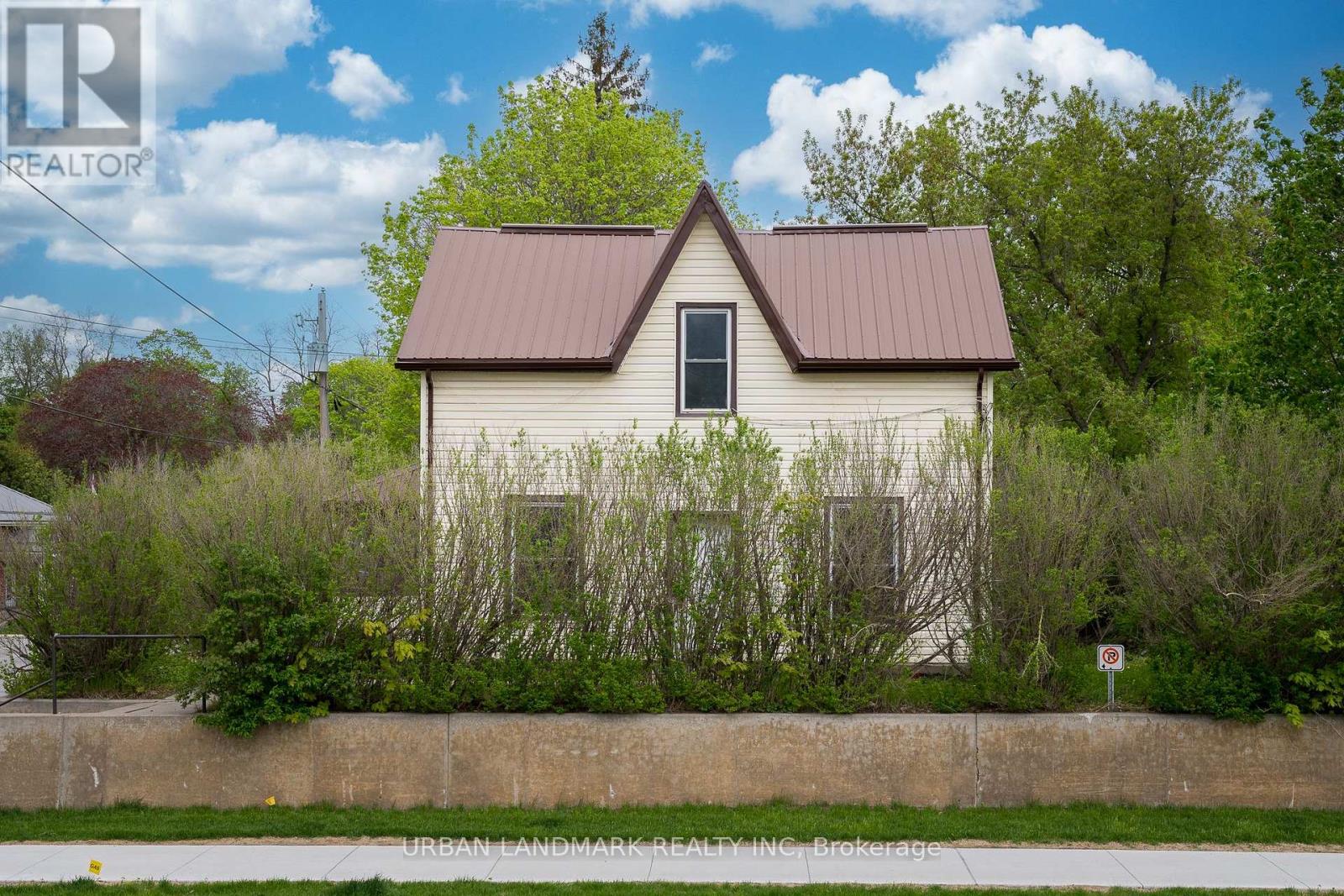 106 ST LAWRENCE STREET E, Centre Hastings, Ontario