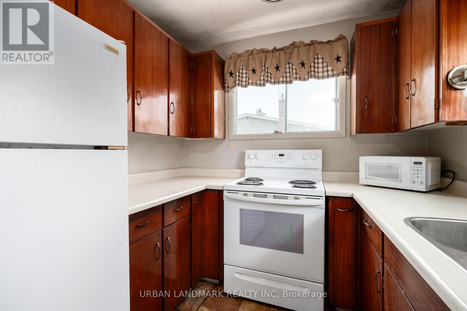 22 Queen Victoria Street W, Centre Hastings, Ontario  K0K 2K0 - Photo 10 - X13568542